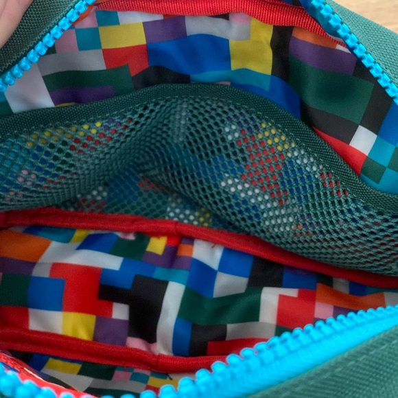 NWOT Target x LEGO bumbag - Picture 10 of 11